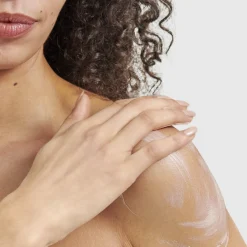 British Summer Time Glow Écran Solaire Éclat SPF30