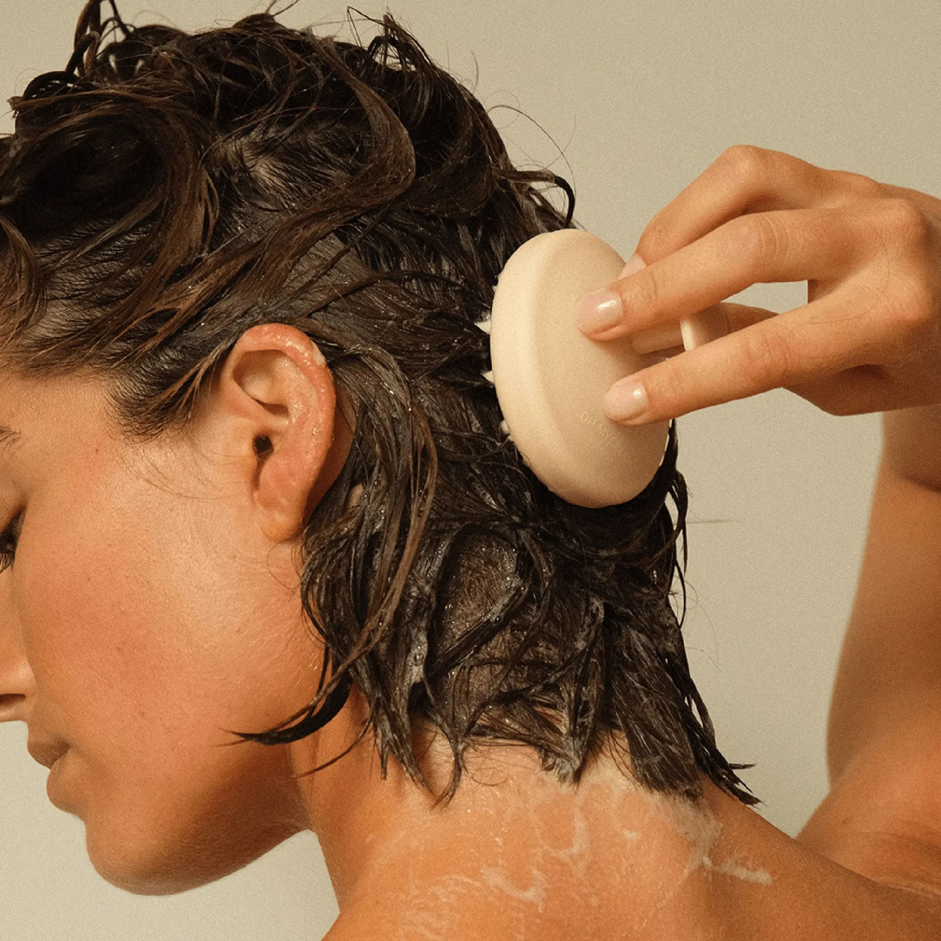 Brosse Massante Cuir Chevelu