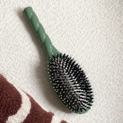 La Brosse N°03 l'Indispensable Cuir Chevelu Sensible Vert Amande