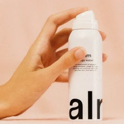 Mega Water Soin Assainissant & Apaisant