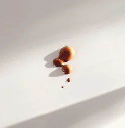 Nutri-Bronze Sheer Tinted Serum Sérum Enlumineur