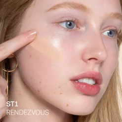 Super Serum Skin Tint SPF30 Fond de Teint Léger